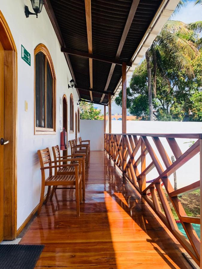Hostal White House Galapagos Puerto Ayora  Ngoại thất bức ảnh