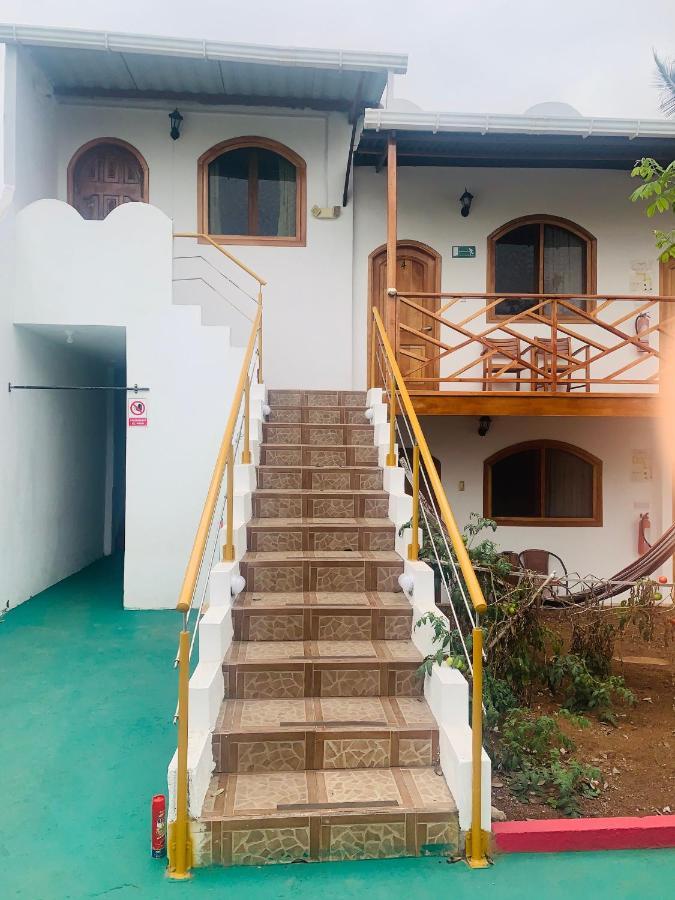 Hostal White House Galapagos Puerto Ayora  Ngoại thất bức ảnh