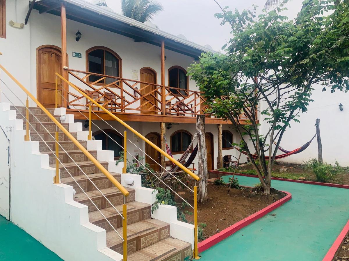 Hostal White House Galapagos Puerto Ayora  Ngoại thất bức ảnh