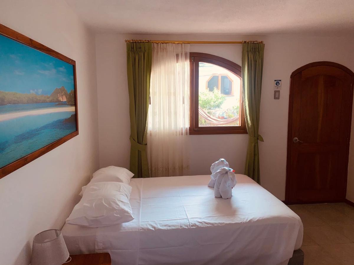 Hostal White House Galapagos Puerto Ayora  Ngoại thất bức ảnh