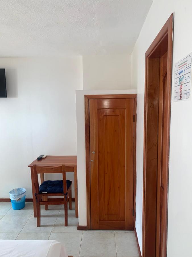 Hostal White House Galapagos Puerto Ayora  Ngoại thất bức ảnh