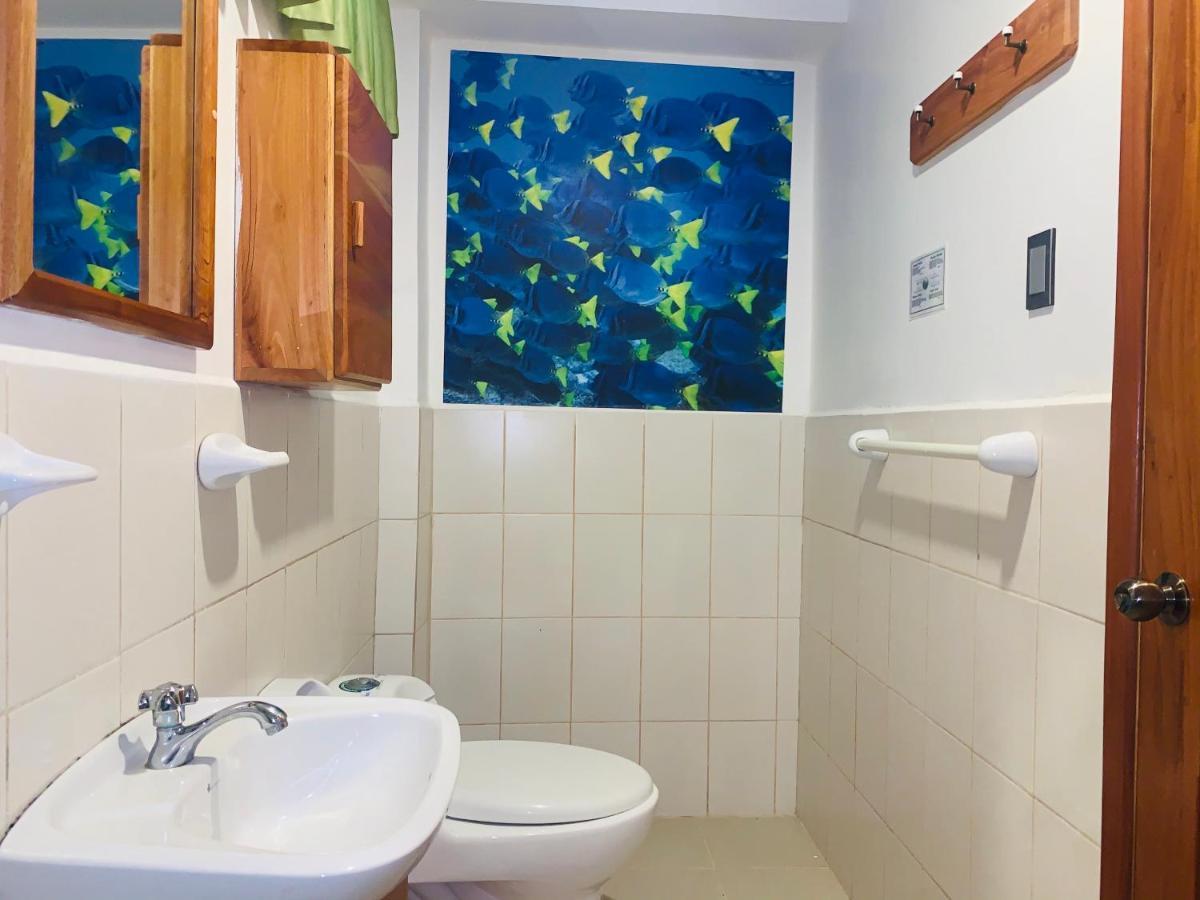Hostal White House Galapagos Puerto Ayora  Ngoại thất bức ảnh
