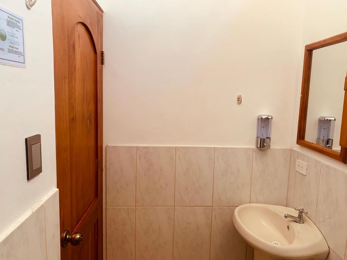 Hostal White House Galapagos Puerto Ayora  Ngoại thất bức ảnh