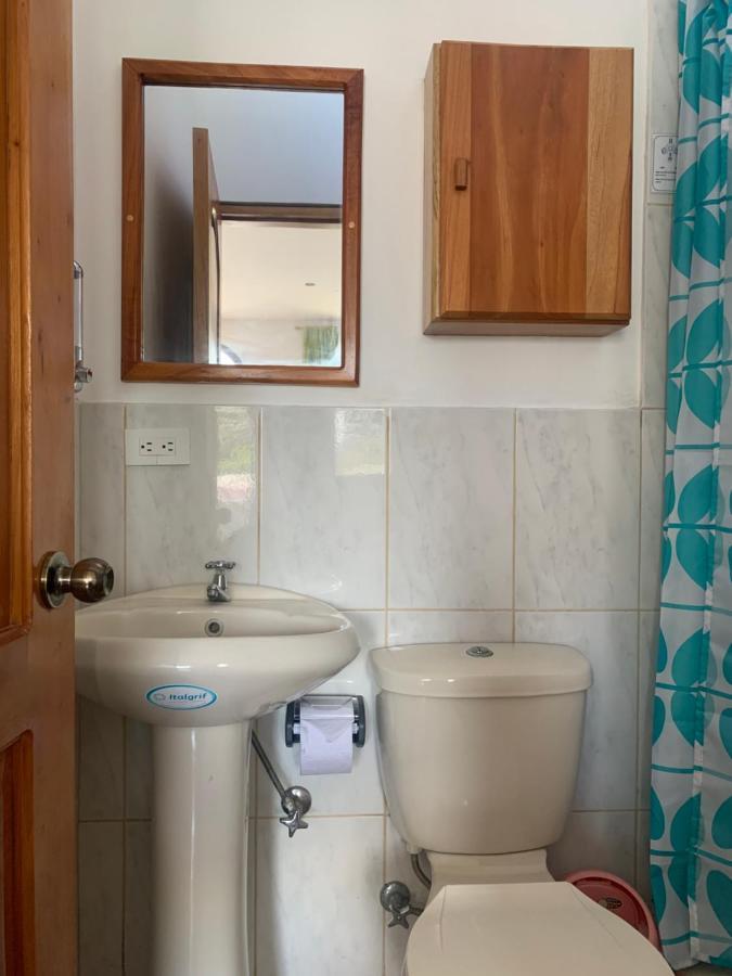 Hostal White House Galapagos Puerto Ayora  Ngoại thất bức ảnh