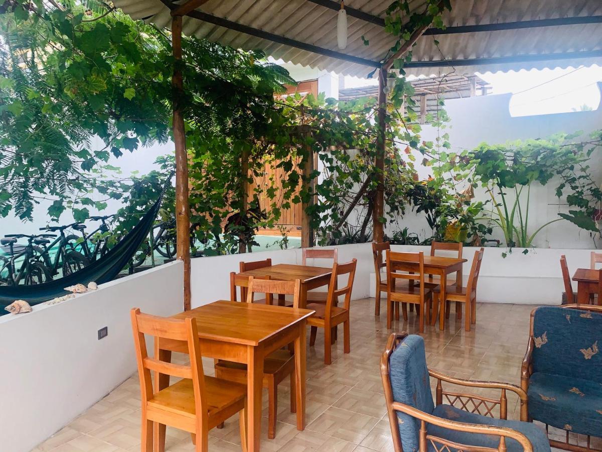 Hostal White House Galapagos Puerto Ayora  Ngoại thất bức ảnh
