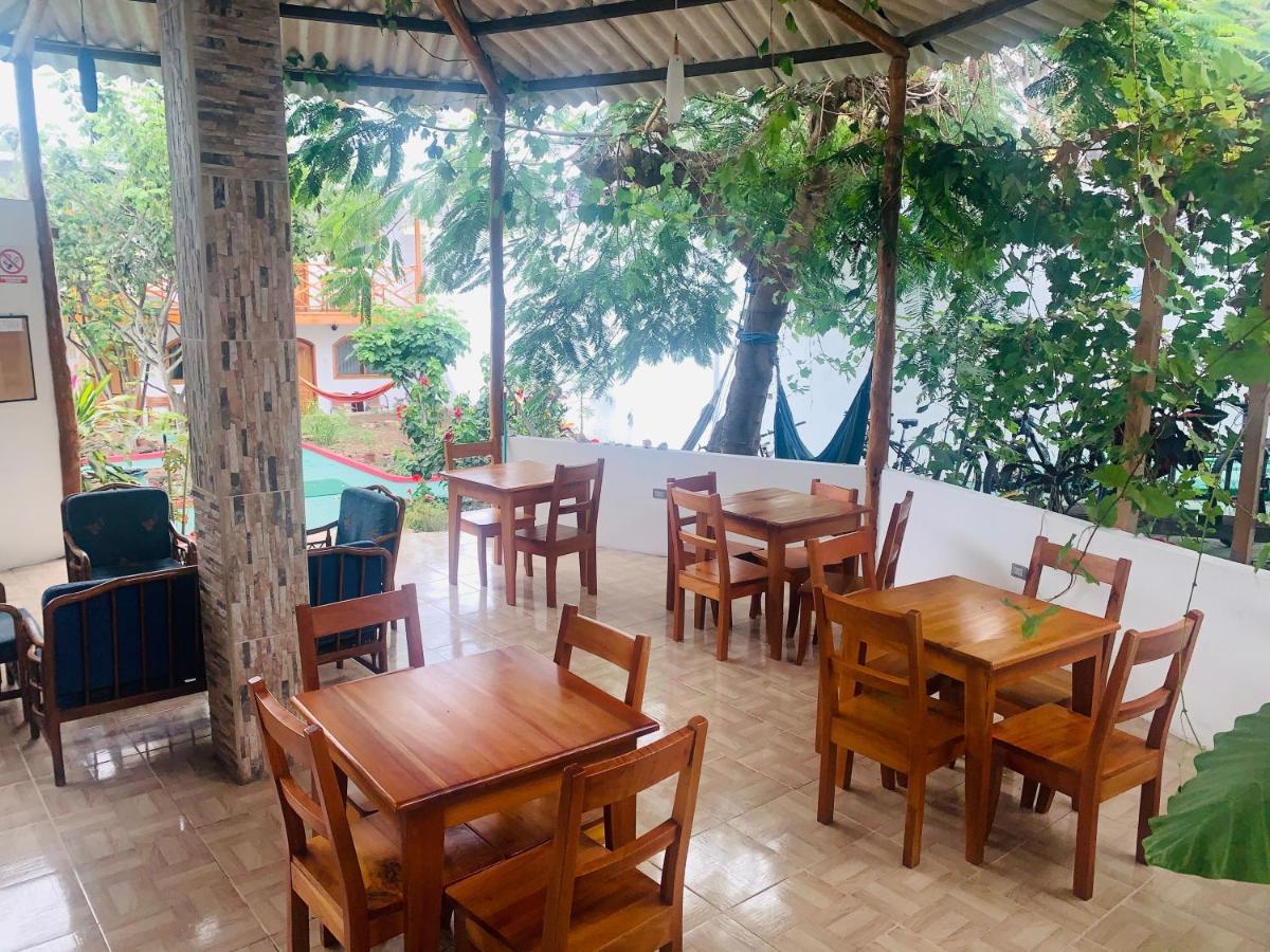 Hostal White House Galapagos Puerto Ayora  Ngoại thất bức ảnh