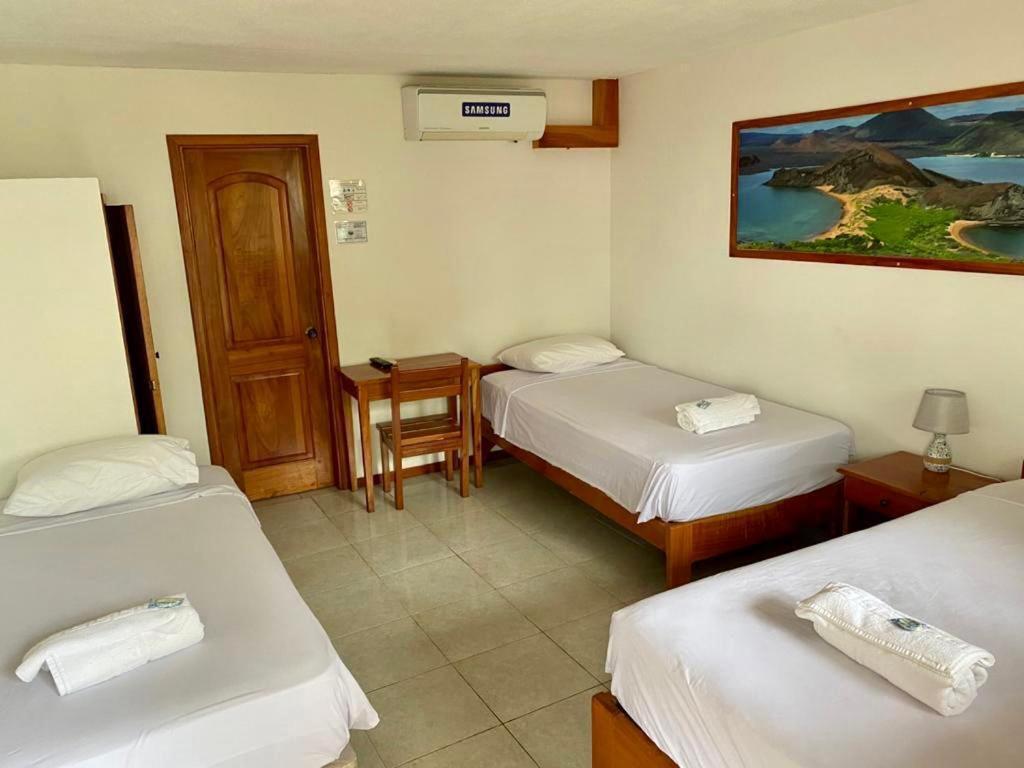 Hostal White House Galapagos Puerto Ayora  Ngoại thất bức ảnh
