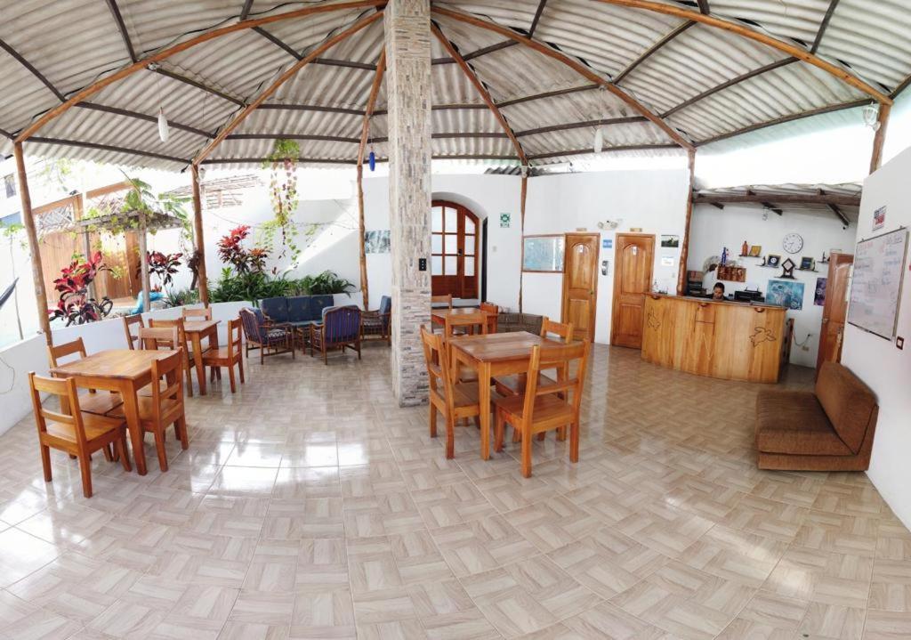 Hostal White House Galapagos Puerto Ayora  Ngoại thất bức ảnh