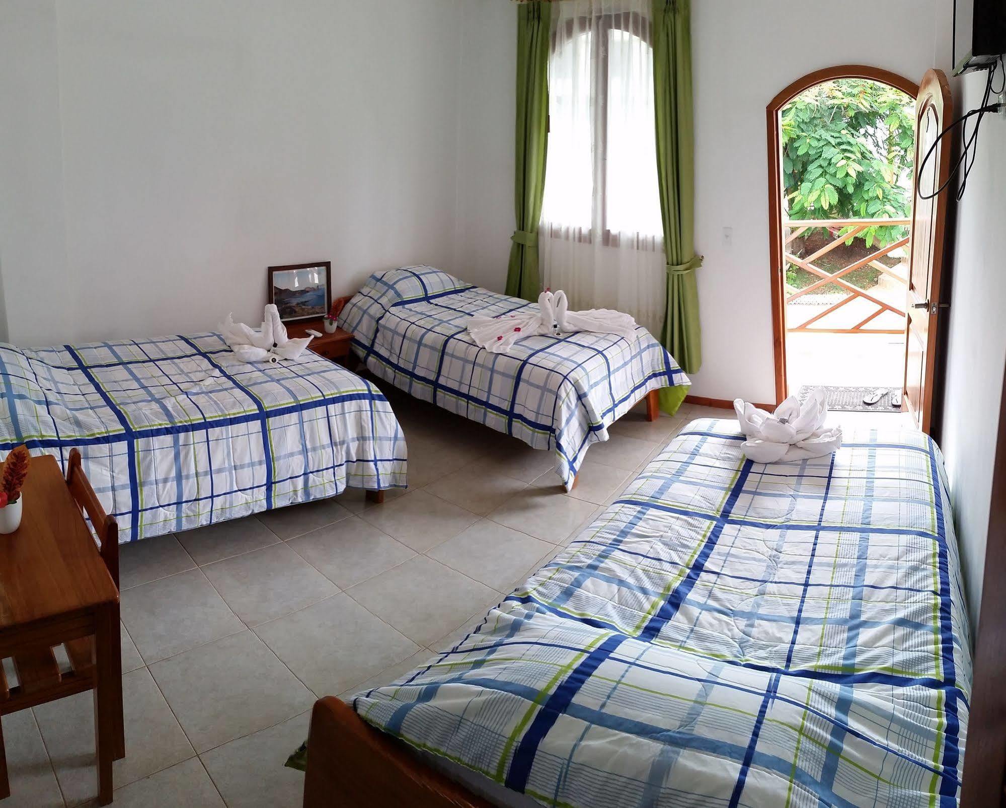 Hostal White House Galapagos Puerto Ayora  Ngoại thất bức ảnh