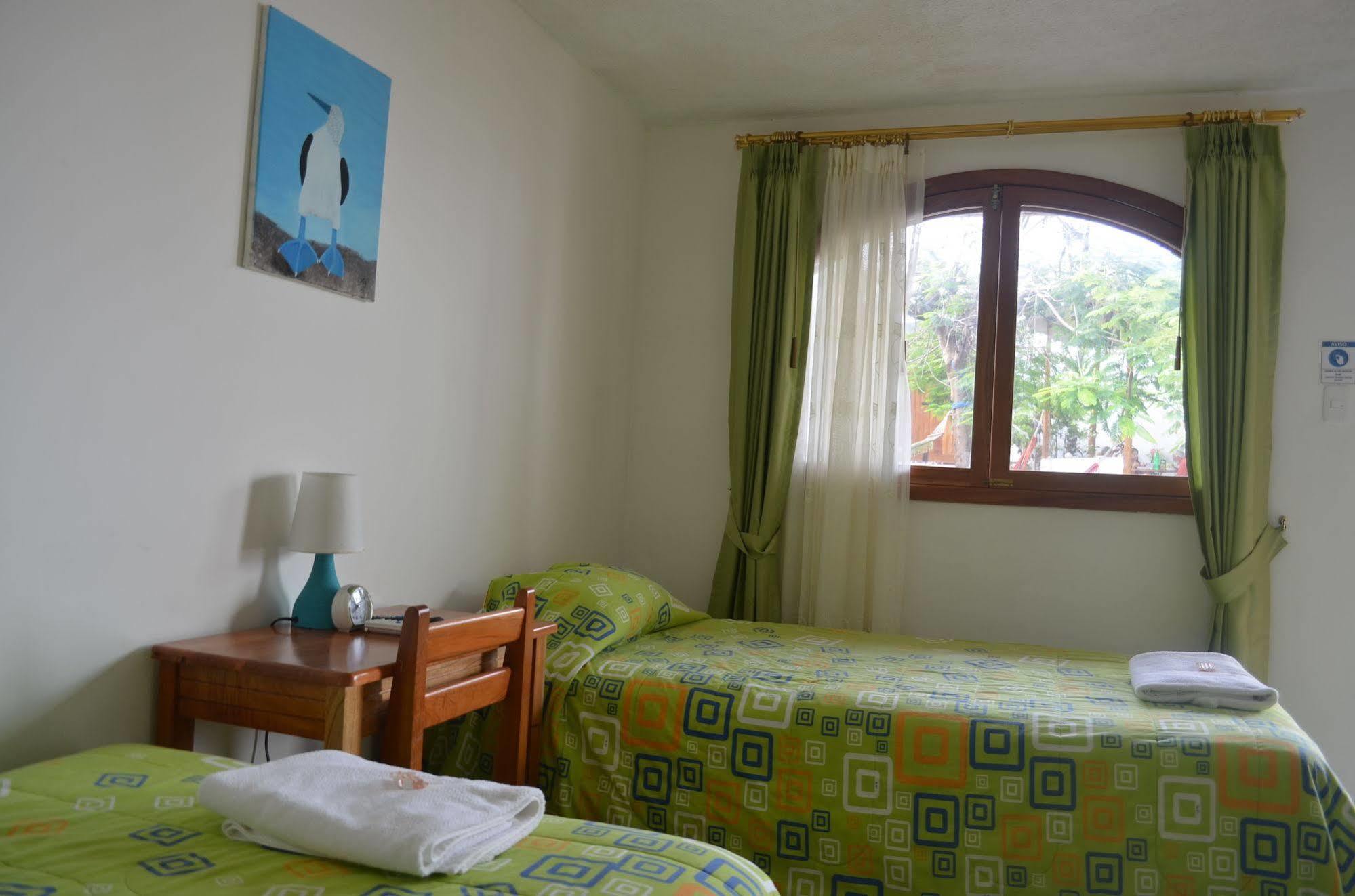 Hostal White House Galapagos Puerto Ayora  Ngoại thất bức ảnh