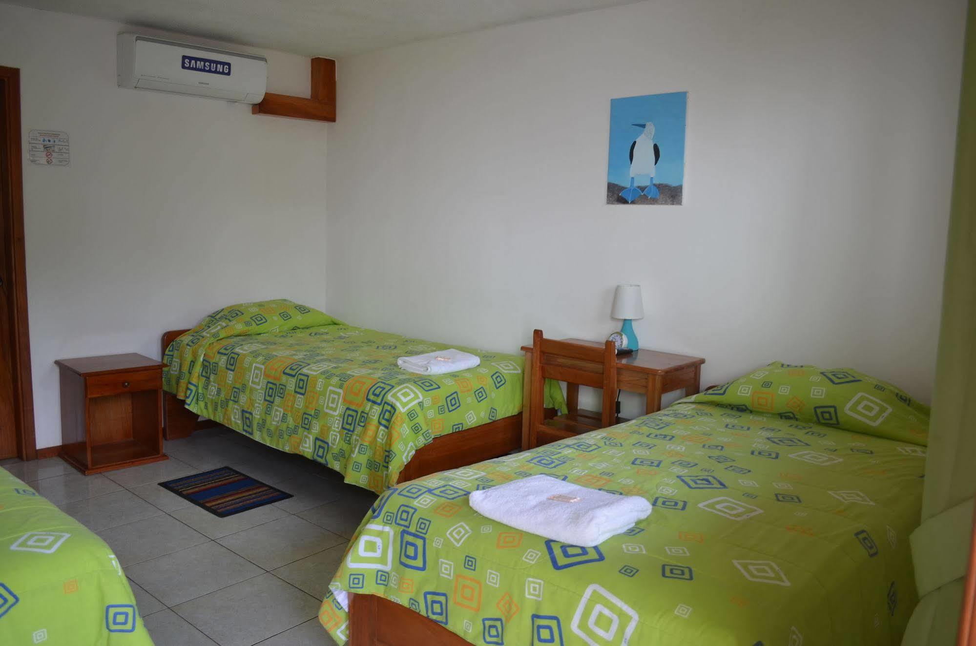 Hostal White House Galapagos Puerto Ayora  Ngoại thất bức ảnh
