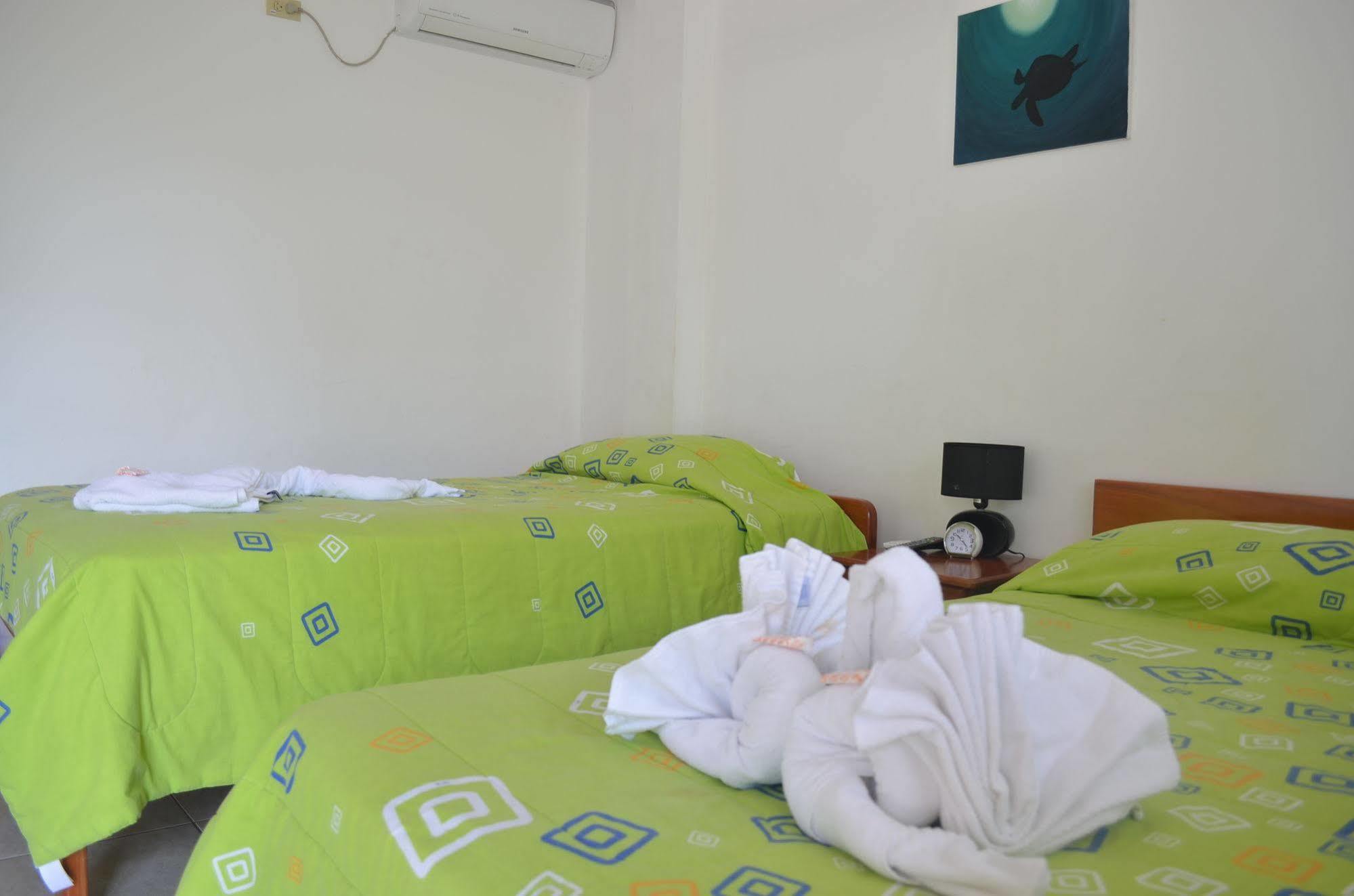 Hostal White House Galapagos Puerto Ayora  Ngoại thất bức ảnh