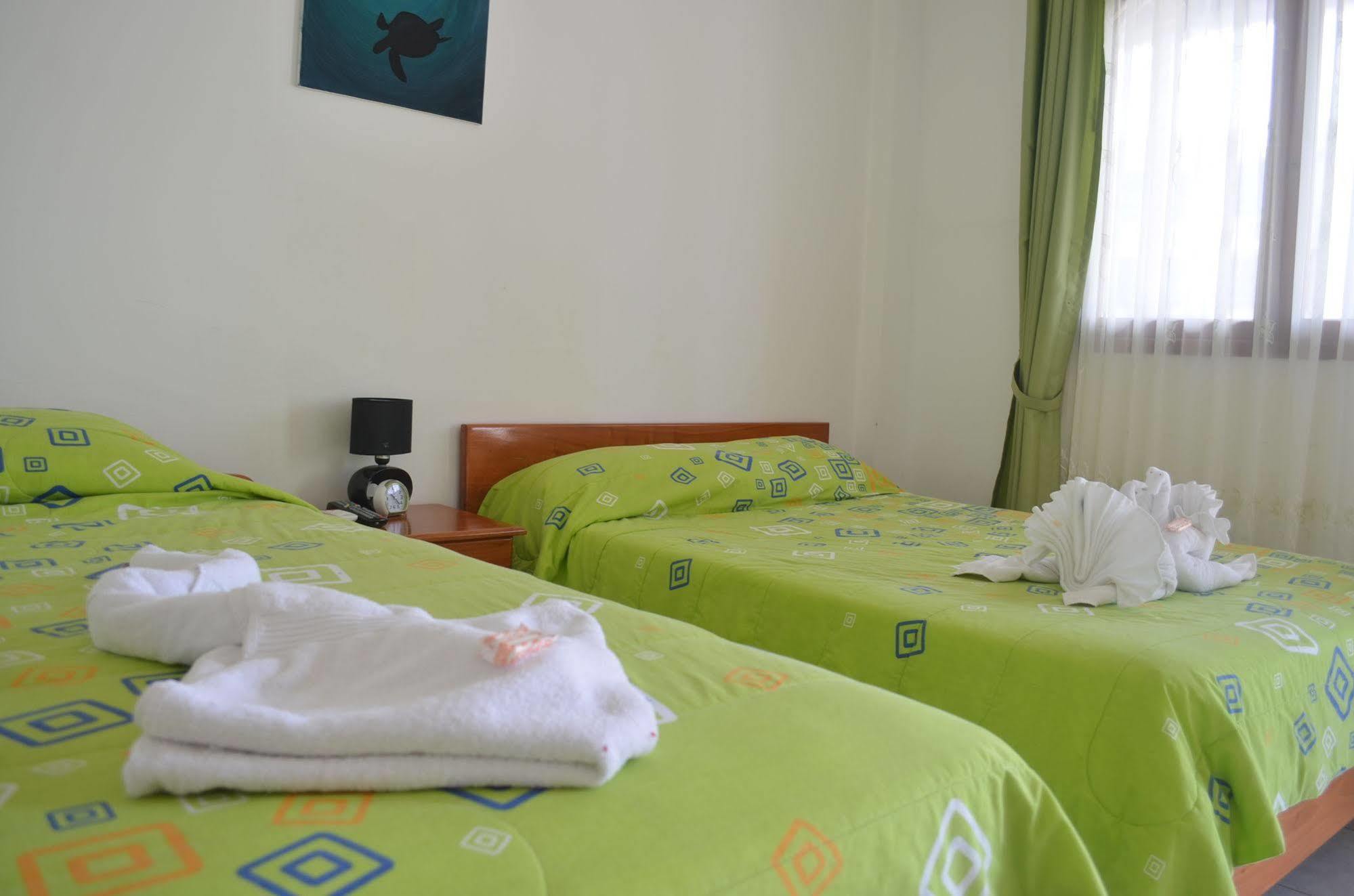 Hostal White House Galapagos Puerto Ayora  Ngoại thất bức ảnh
