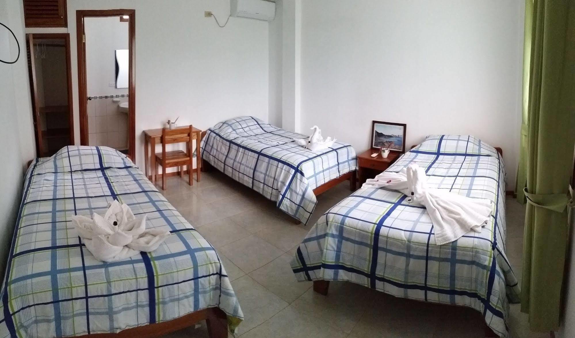 Hostal White House Galapagos Puerto Ayora  Ngoại thất bức ảnh