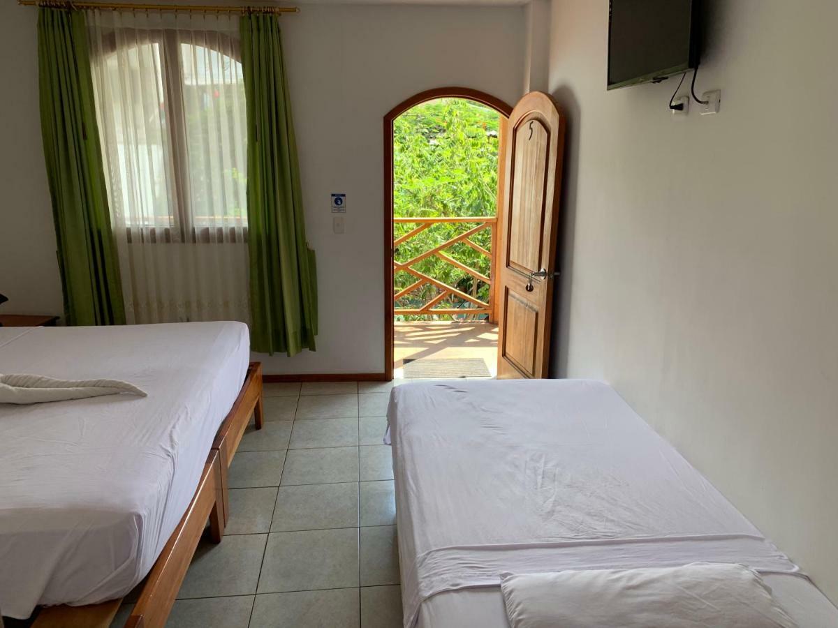 Hostal White House Galapagos Puerto Ayora  Ngoại thất bức ảnh