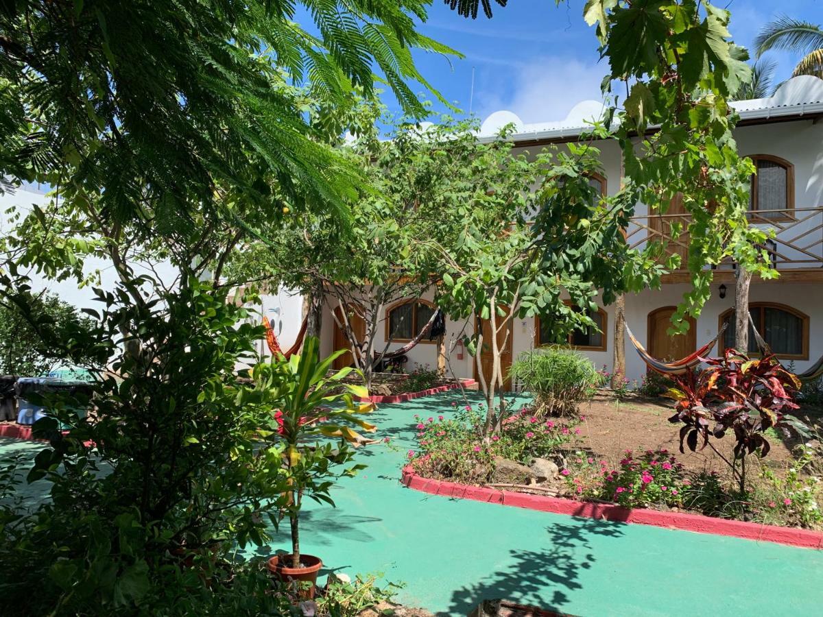 Hostal White House Galapagos Puerto Ayora  Ngoại thất bức ảnh